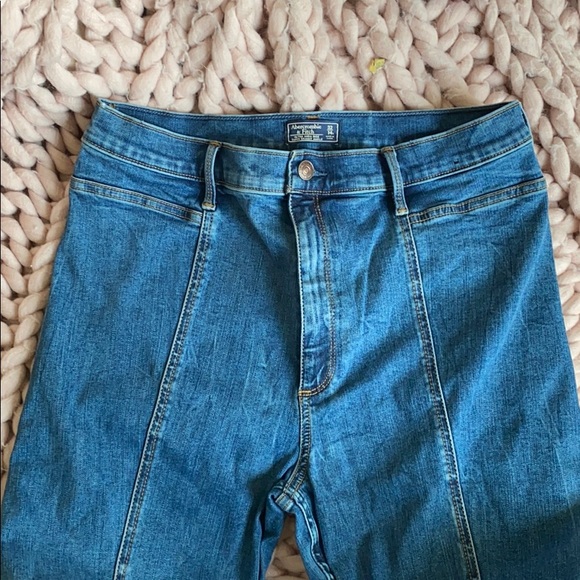 High Rise Jeans - Picture 3 of 3